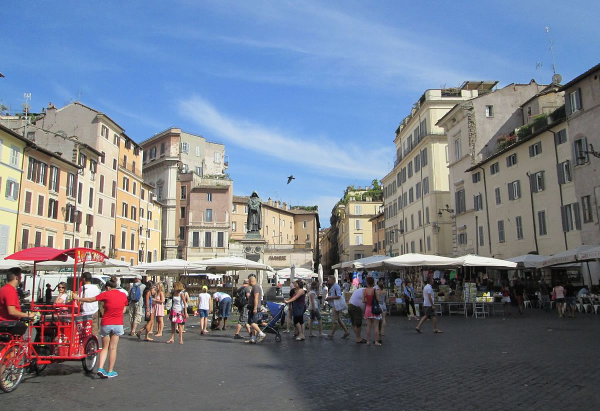 Campo de' fiori in Rome