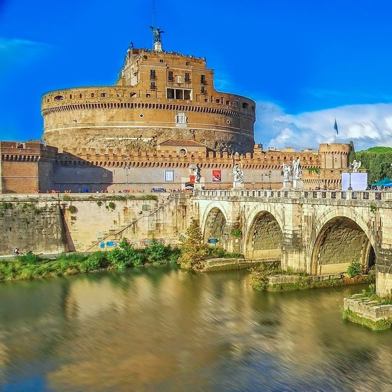 External photo of the Castel Sant'Angelo in Rome